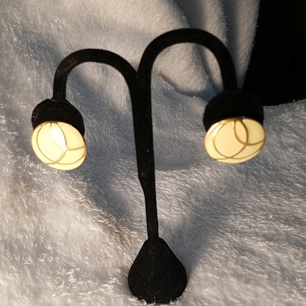 Vintage Monet Cream & Gold Earrings